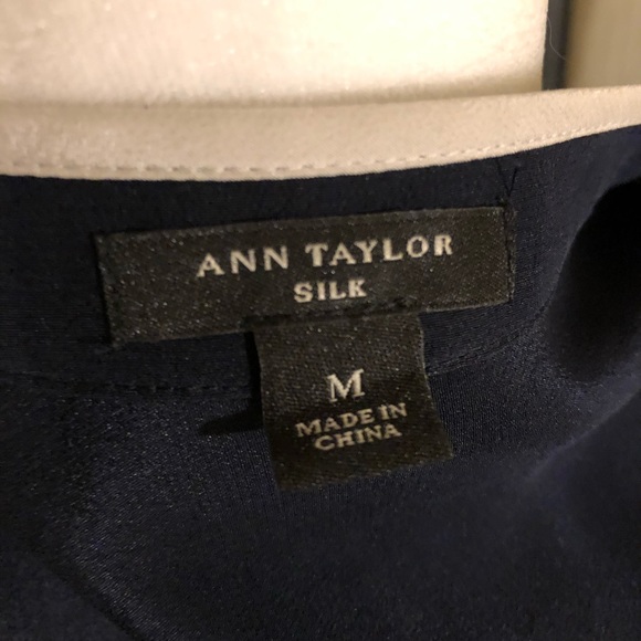 Ann Taylor navy silk tunic with ivory trim size M - Picture 6 of 8
